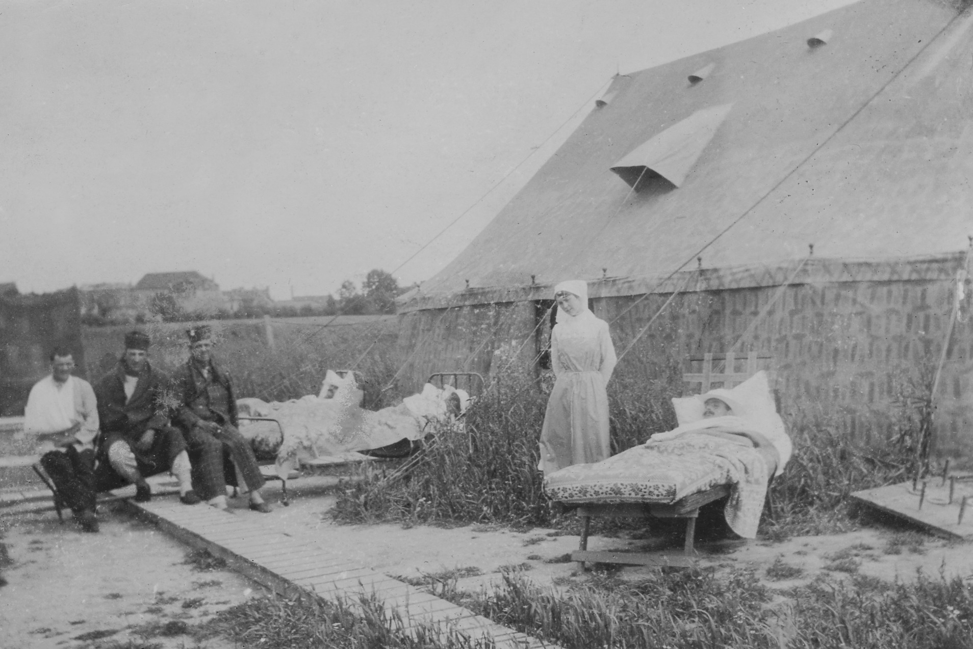 Nurse N�ra Walsh, Red Cross Tent D, Bourbourg, France, 1915